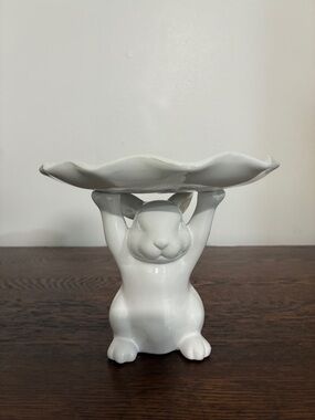 NWT- Beautiful White Ceramic Bunny- Pedestal Dessert Stand